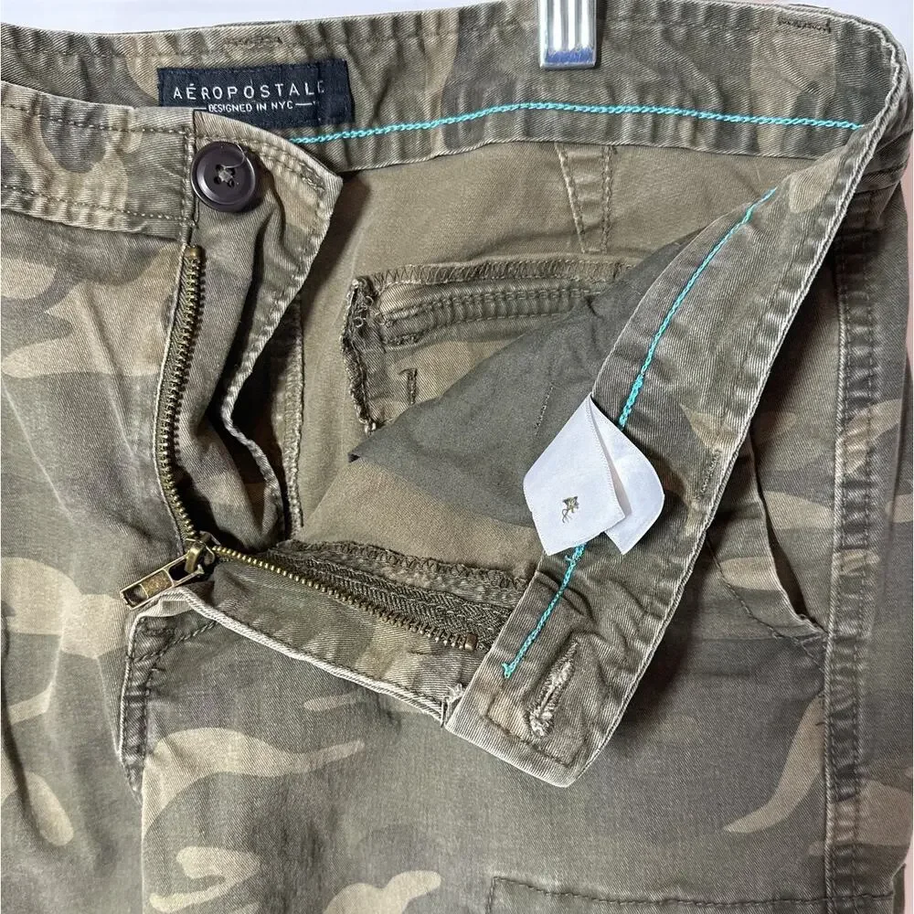Aeropostale Men's Green Camo Cargo Shorts 10" Size 31 Casual Outdoor Utility - Picture 2 of 5
